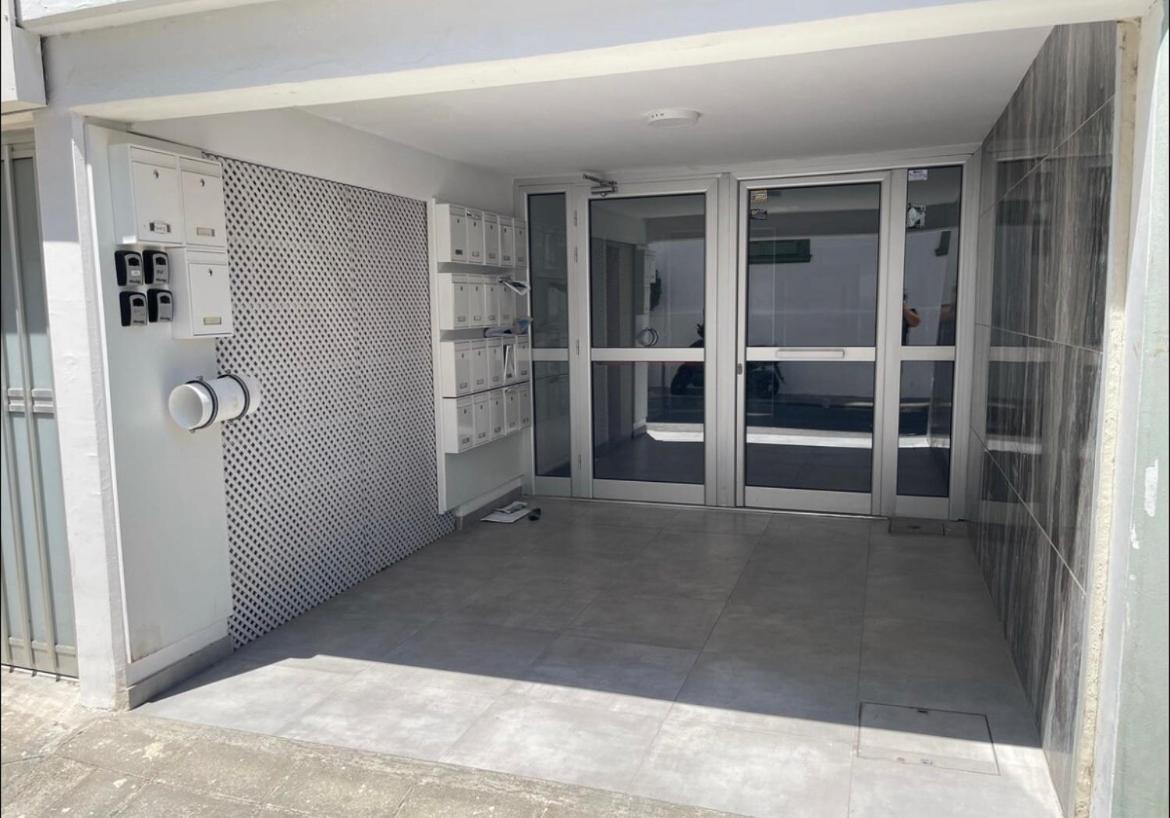 Iflat Apartment Лимасол Екстериор снимка